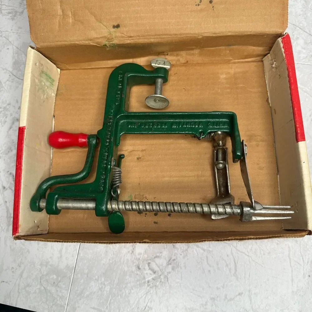 White Mountain Apple Parer Corer & Slicer in Box Canning Vintage Antique